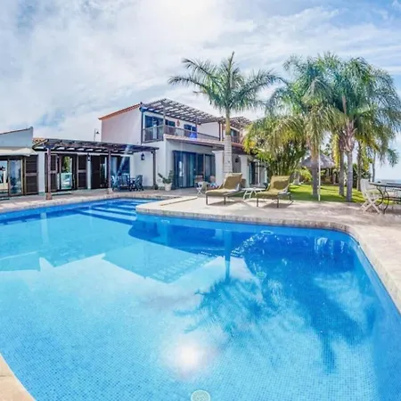 וילה La Quinta Heights -6 Bed Villa-private Pool סן מיגל דה אבונה