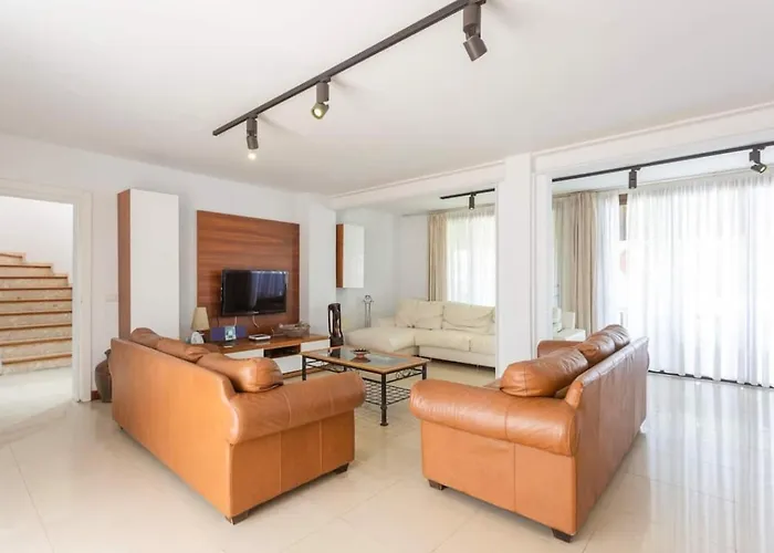 Villa La Quinta Heights -6 Bed Villa-private Pool San Miguel de Abona