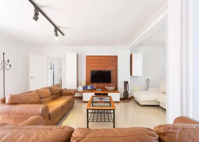 1327 La Quinta Heights * San Miguel de Abona