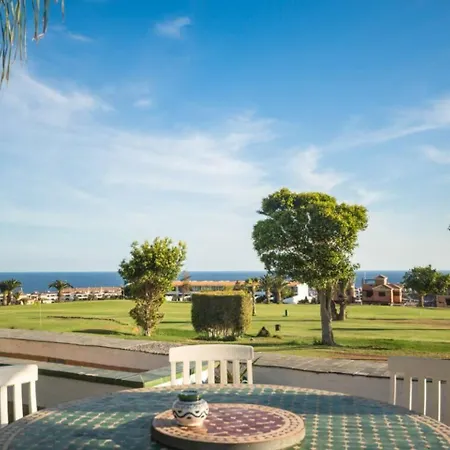 1327 La Quinta Heights Villa *