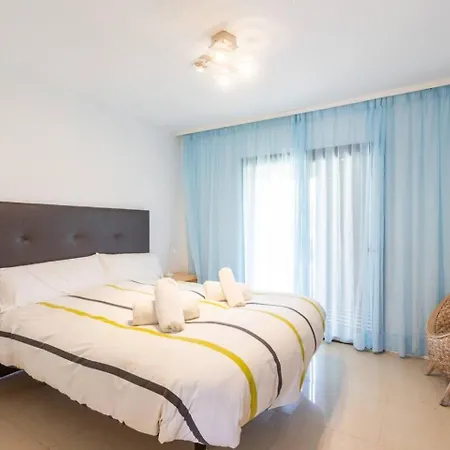 1327 La Quinta Heights Villa *