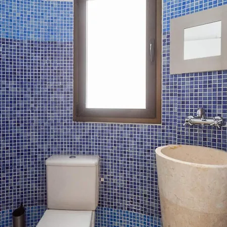 1327 La Quinta Heights *