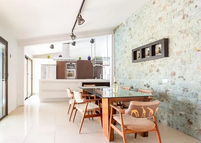 La Quinta Heights -6 Bed Villa-private Pool 别墅 圣米格尔德阿沃纳